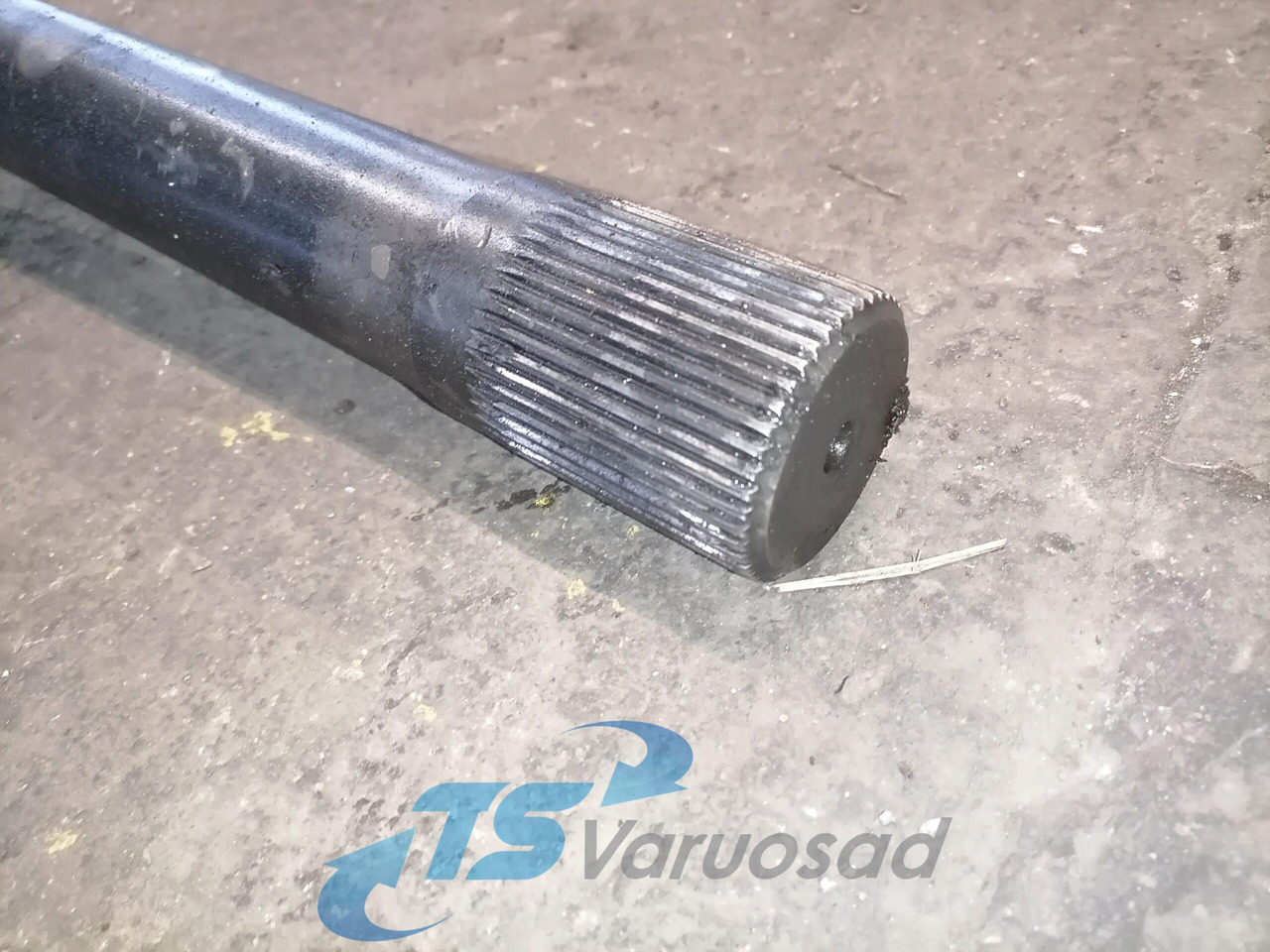 Volvo Drive shaft 20836838 - Drive shaft for Truck: picture 2 Volvo Drive shaft 20836838 - Drive shaft for Truck: picture 2