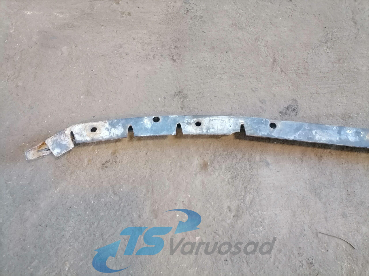 Volvo Esikaitseraua lisa 20360587 - Bumper for Truck: picture 3 Volvo Esikaitseraua lisa 20360587 - Bumper for Truck: picture 3