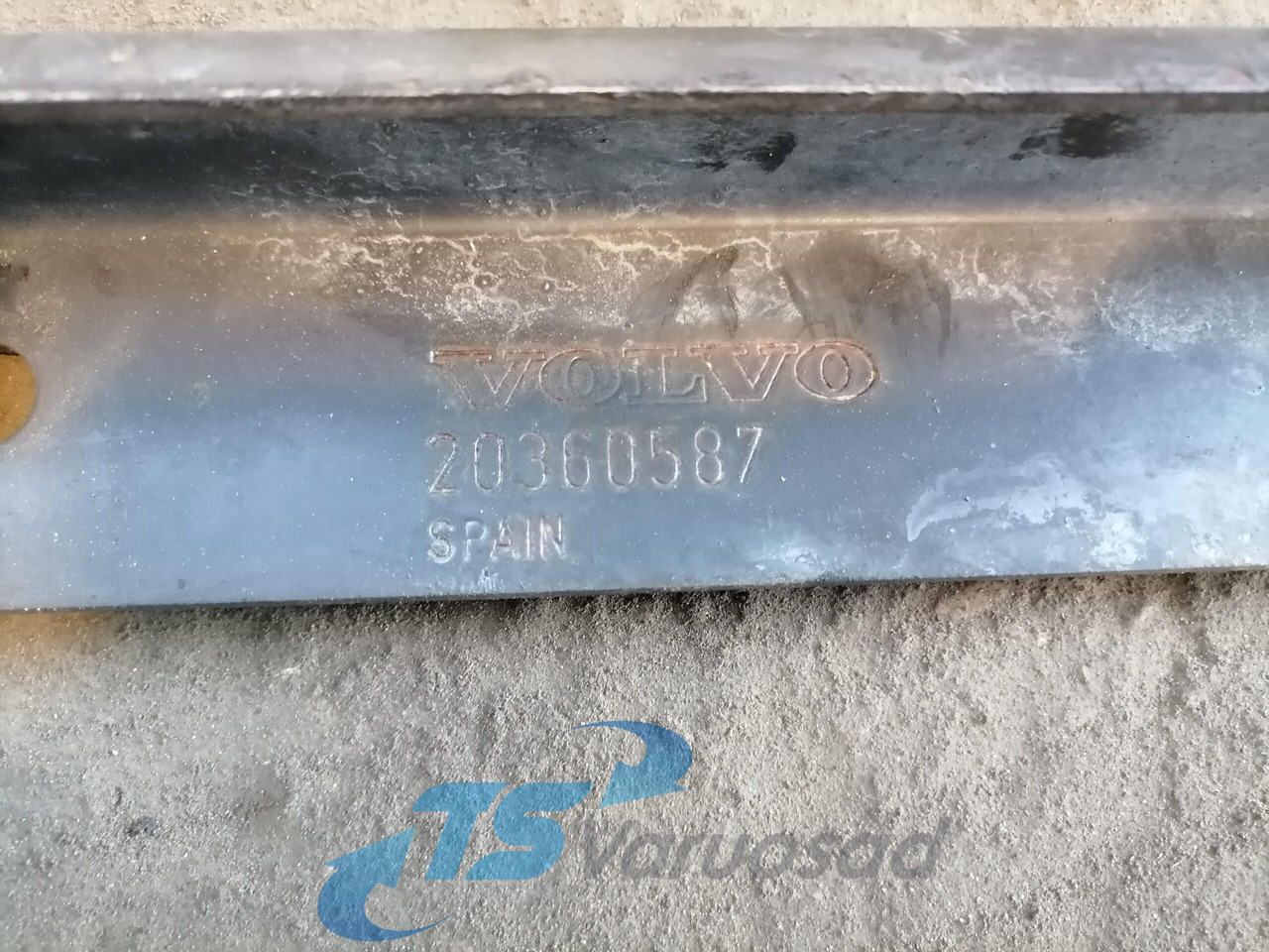 Volvo Esikaitseraua lisa 20360587 - Bumper for Truck: picture 4 Volvo Esikaitseraua lisa 20360587 - Bumper for Truck: picture 4