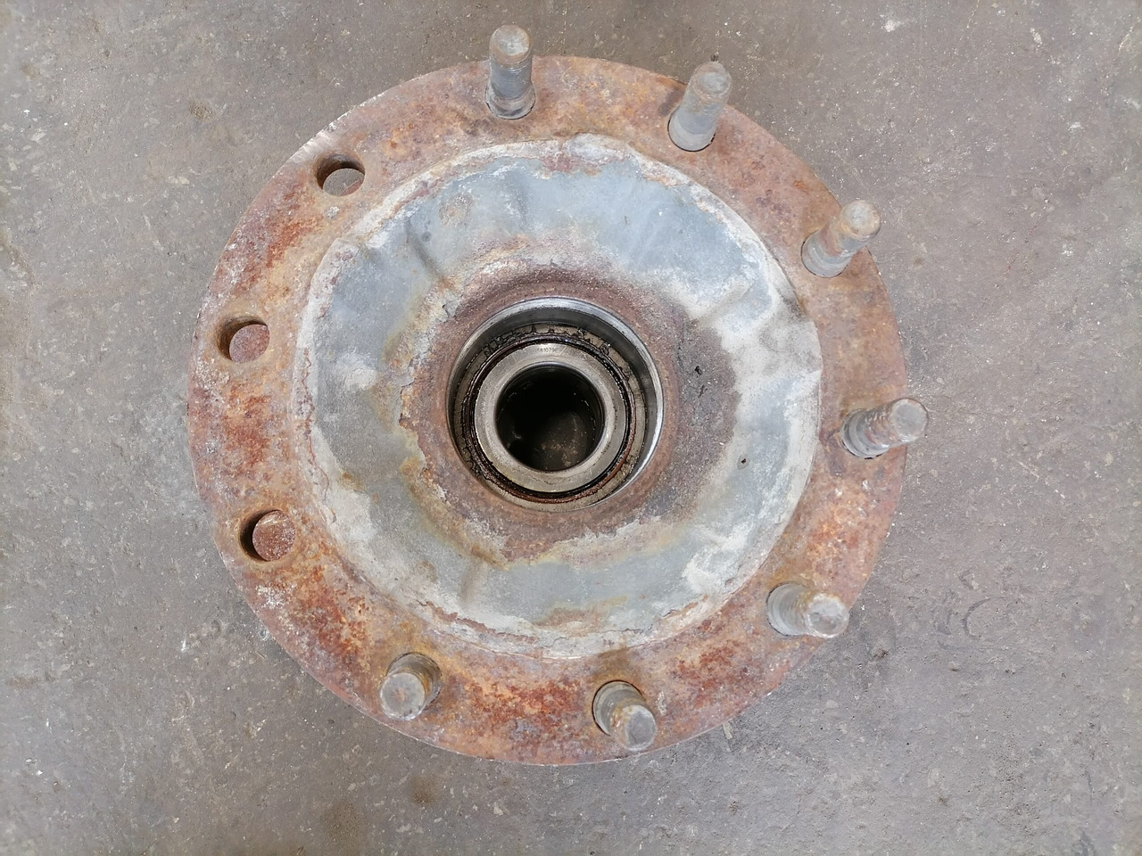 Volvo First wheel hub 1026659 - Wheel hub for Truck: picture 5 Volvo First wheel hub 1026659 - Wheel hub for Truck: picture 5