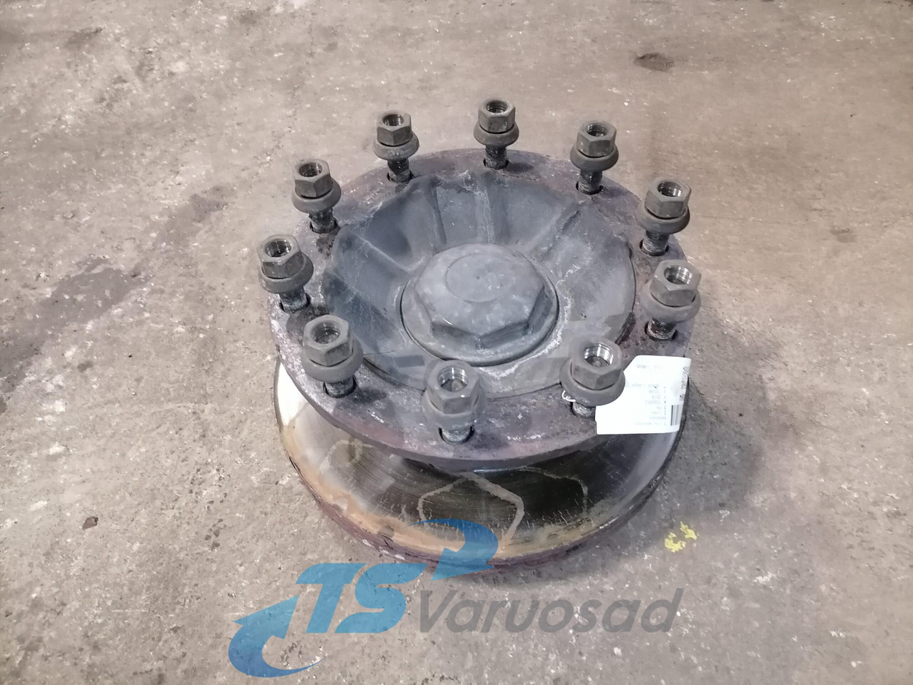Volvo First wheel hub 1026853 - Wheel hub for Truck: picture 1 Volvo First wheel hub 1026853 - Wheel hub for Truck: picture 1