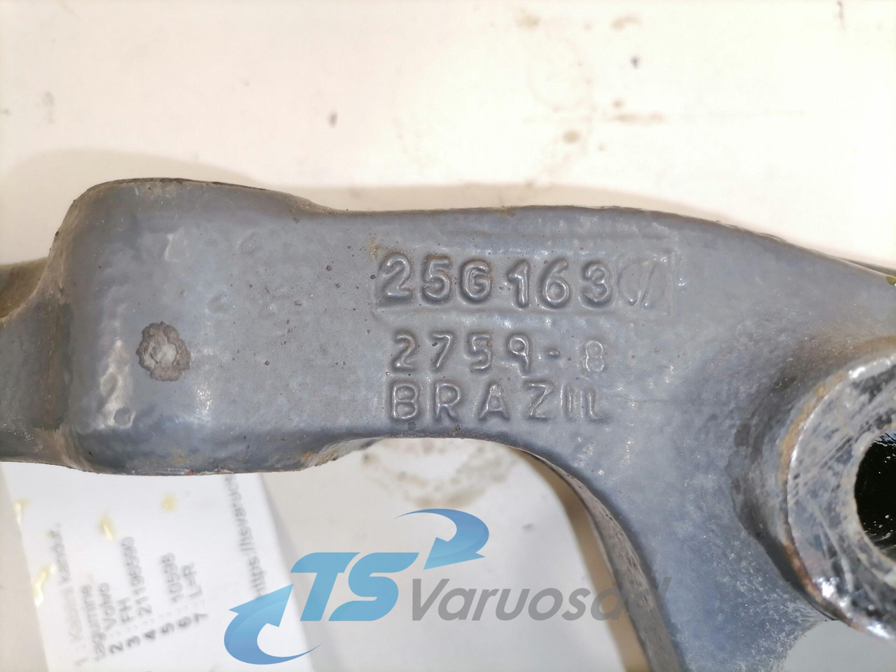 Volvo Kabiini kandur, tagumine 21196590 - Cab suspension for Truck: picture 2 Volvo Kabiini kandur, tagumine 21196590 - Cab suspension for Truck: picture 2