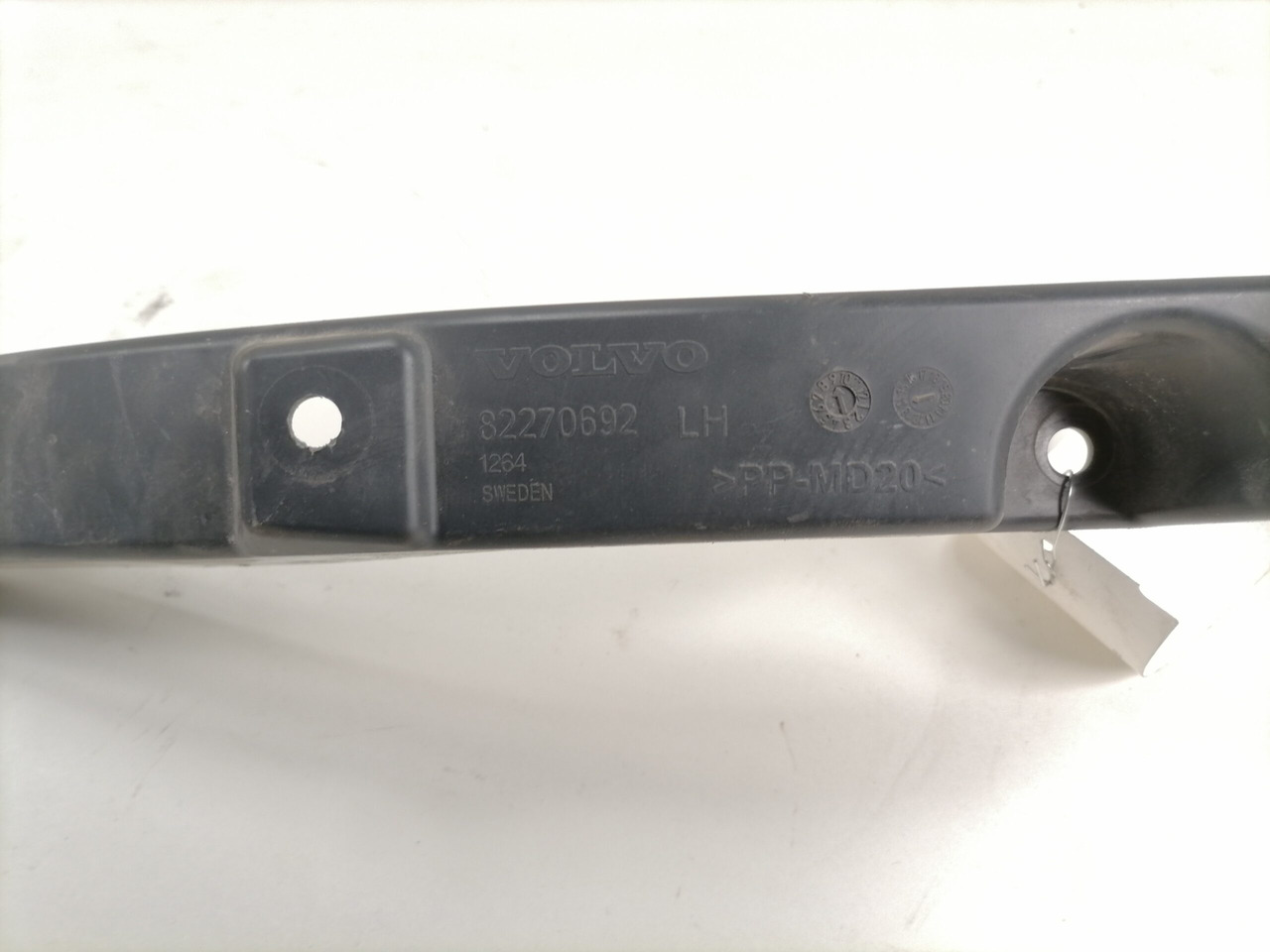 Volvo Plastik 82270692 - Universal part for Truck: picture 4 Volvo Plastik 82270692 - Universal part for Truck: picture 4