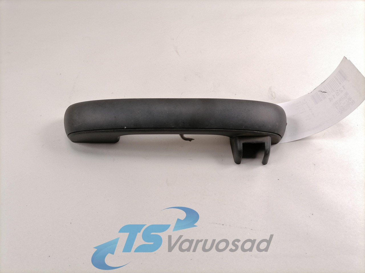 Volvo Plastikdetail, iluvõre käepide 20383543 - Aerodynamics/ Spoiler for Truck: picture 1 Volvo Plastikdetail, iluvõre käepide 20383543 - Aerodynamics/ Spoiler for Truck: picture 1