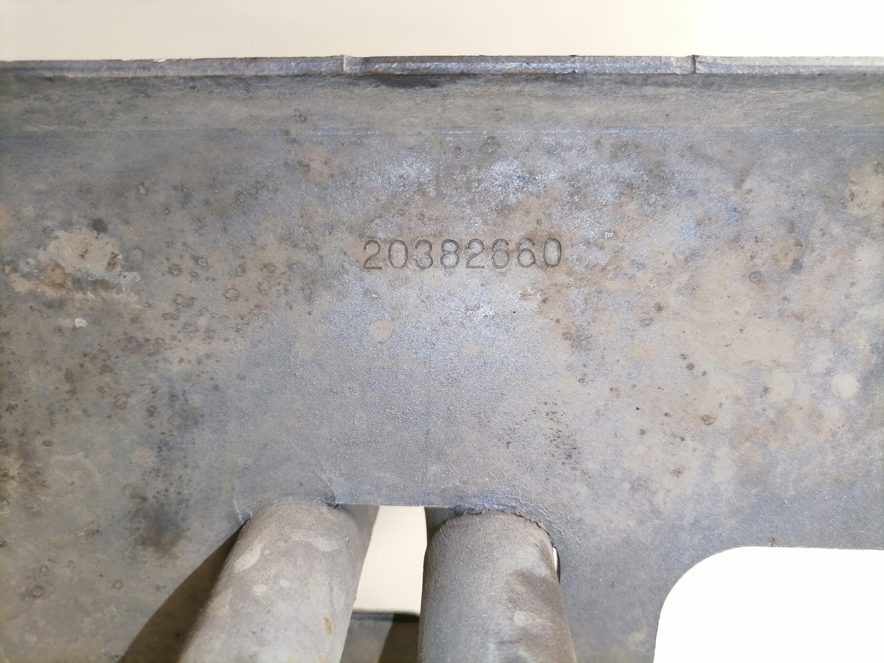 Volvo Salongisoojendus torud 20382660 - Heating/ Ventilation for Truck: picture 4 Volvo Salongisoojendus torud 20382660 - Heating/ Ventilation for Truck: picture 4