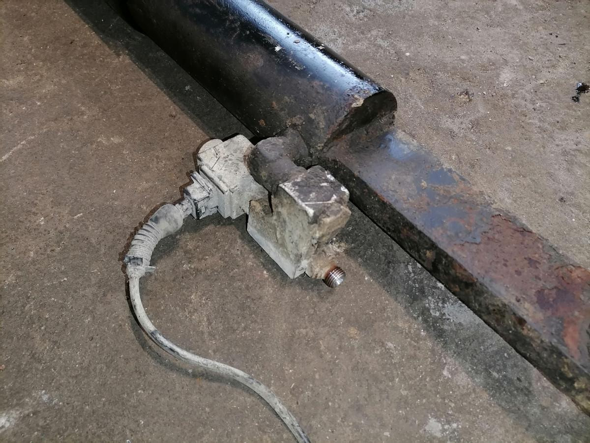 Volvo Tõstesilinder, ZEPRO zepro - Universal part for Truck: picture 3 Volvo Tõstesilinder, ZEPRO zepro - Universal part for Truck: picture 3