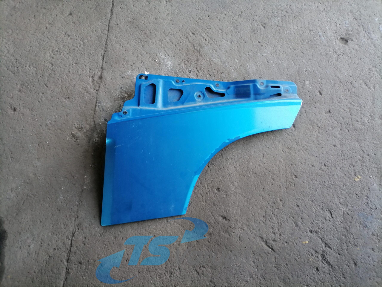 Volvo Ukse pikendus, vasak 82107271 - Door and parts for Truck: picture 1 Volvo Ukse pikendus, vasak 82107271 - Door and parts for Truck: picture 1