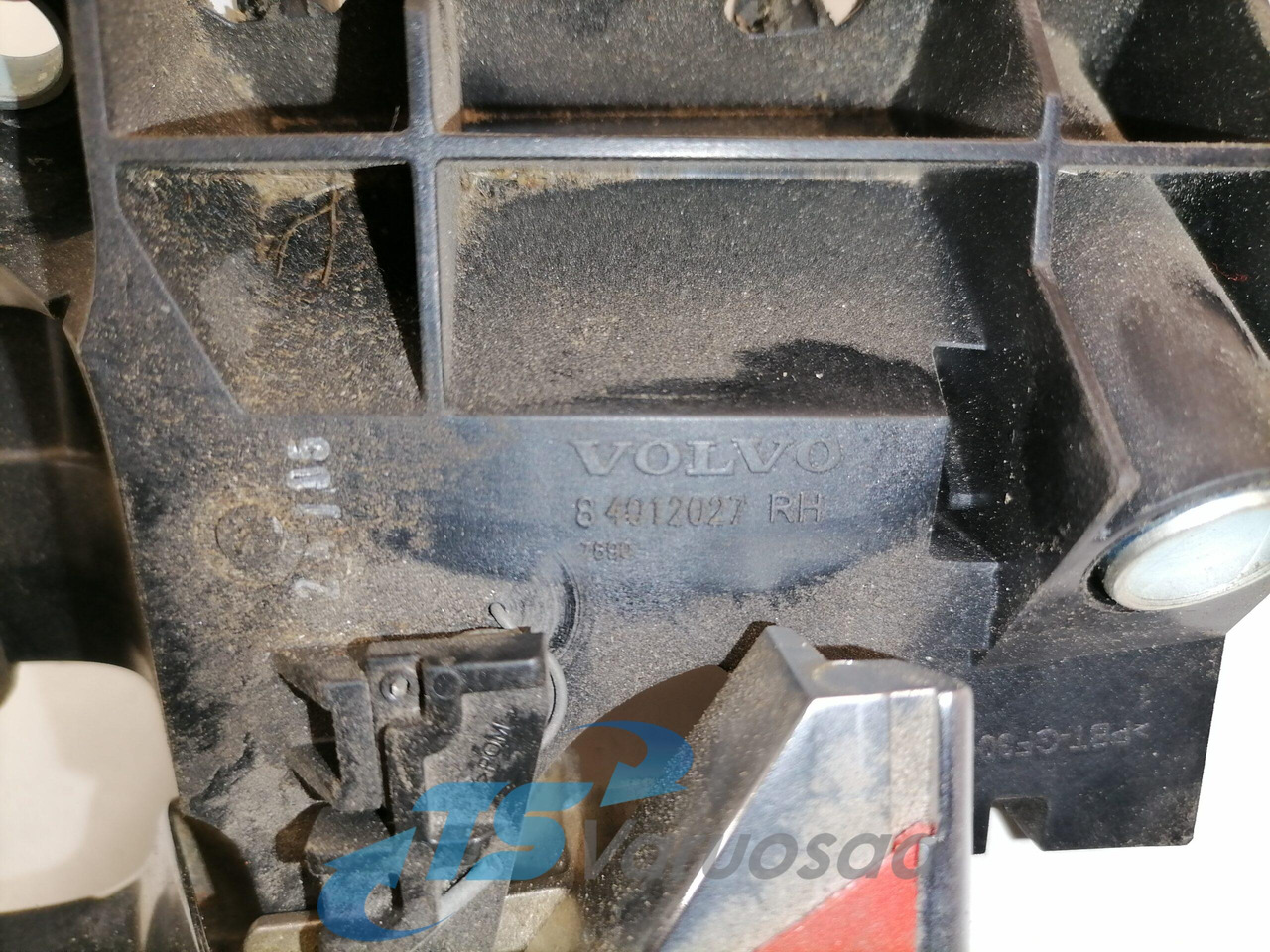 Volvo Ukselink, sisemine parem 84012027 - Door and parts for Truck: picture 3 Volvo Ukselink, sisemine parem 84012027 - Door and parts for Truck: picture 3