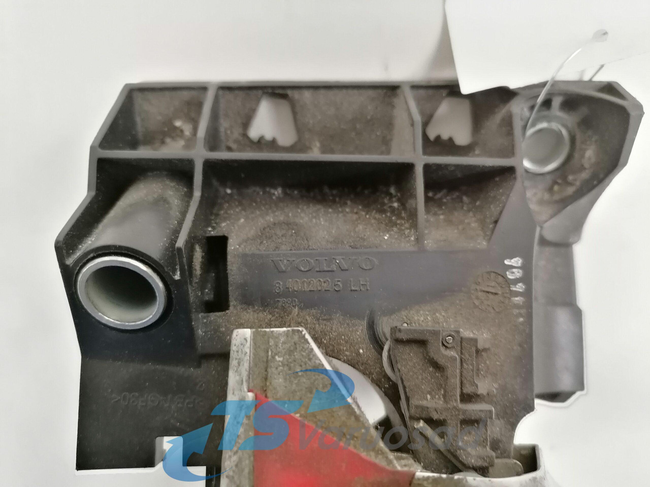 Volvo Ukselink, sisemine vasak 84012025 - Door and parts for Truck: picture 4 Volvo Ukselink, sisemine vasak 84012025 - Door and parts for Truck: picture 4