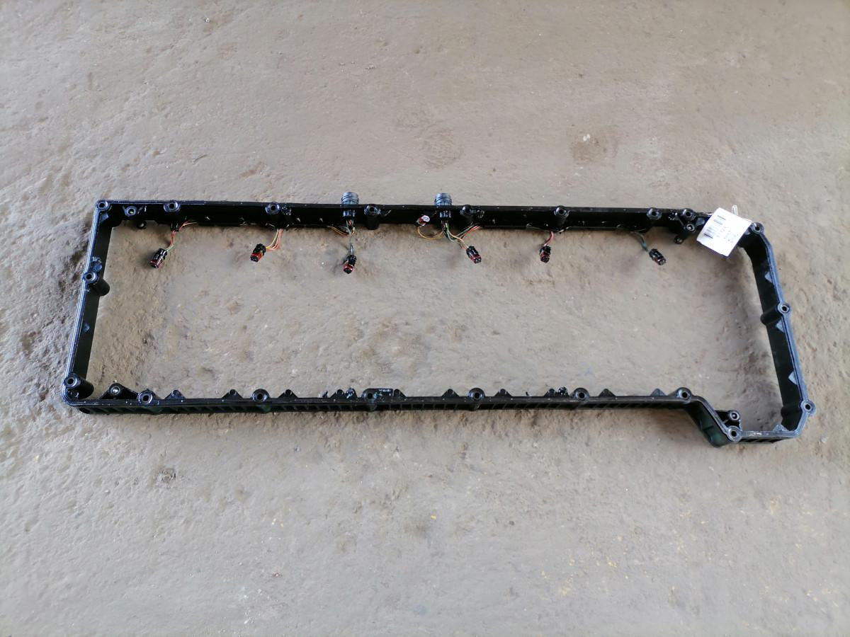 Volvo Vahekaas 22045844 - Cylinder head for Truck: picture 2 Volvo Vahekaas 22045844 - Cylinder head for Truck: picture 2