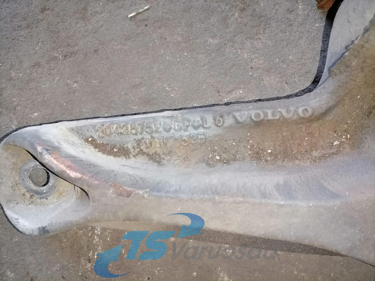 Volvo Volvo drive axle / axle mounting / airbag carrier 20428752 - Axle and parts for Truck: picture 2 Volvo Volvo drive axle / axle mounting / airbag carrier 20428752 - Axle and parts for Truck: picture 2