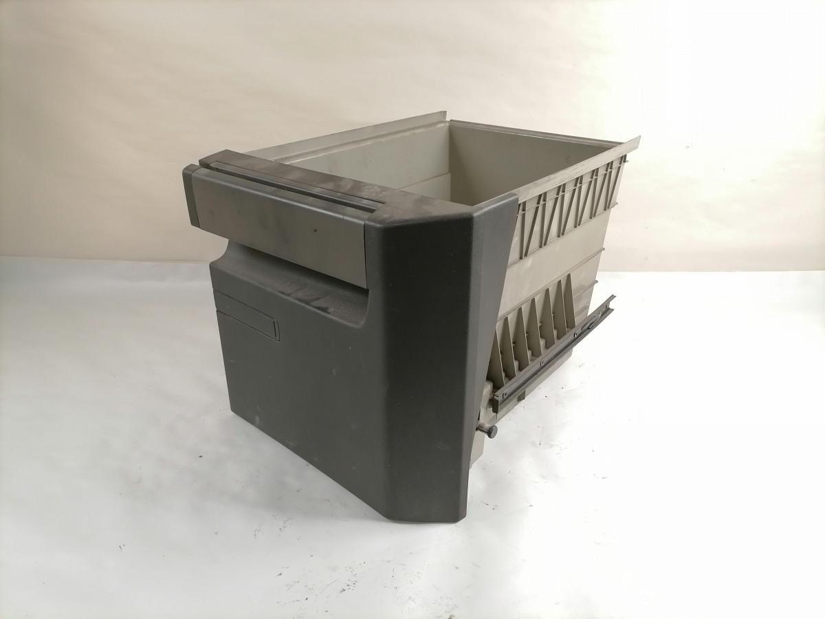 Volvo Voodialune panipaik 82174063 - Universal part for Truck: picture 2 Volvo Voodialune panipaik 82174063 - Universal part for Truck: picture 2