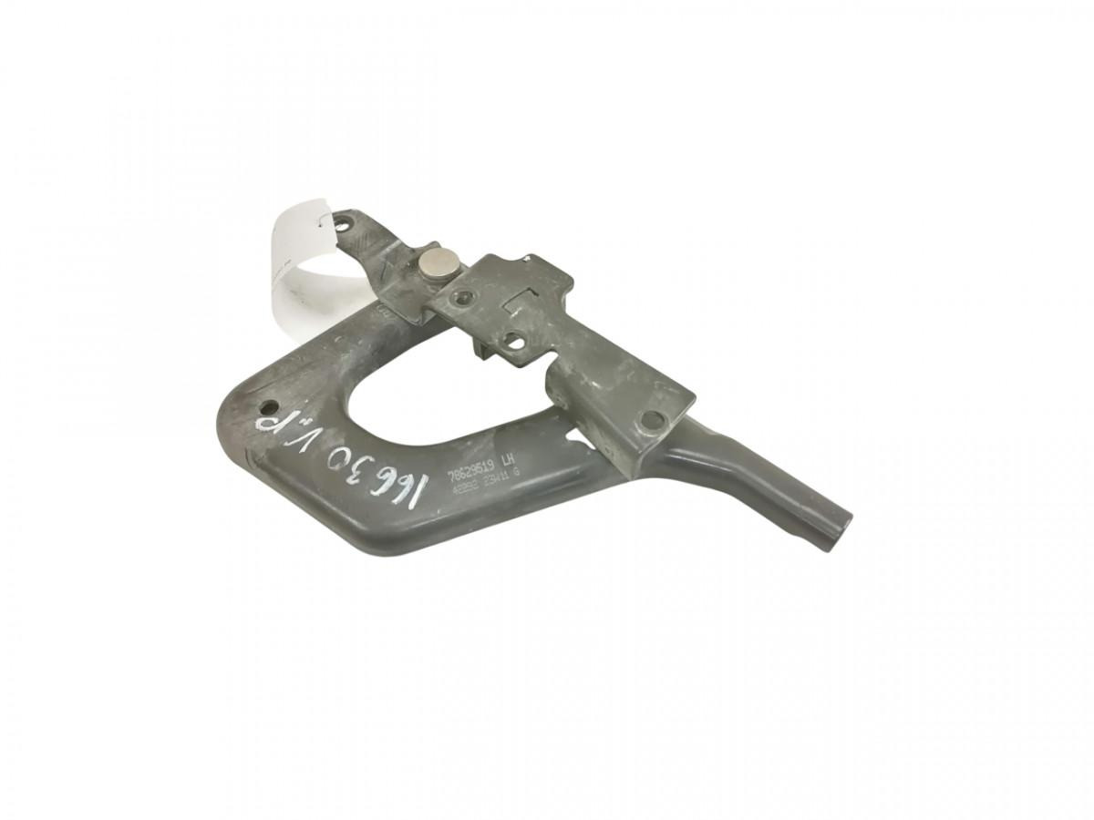 Volvo lower grille carrier hinge 78629519 - Grill for Truck: picture 1 Volvo lower grille carrier hinge 78629519 - Grill for Truck: picture 1