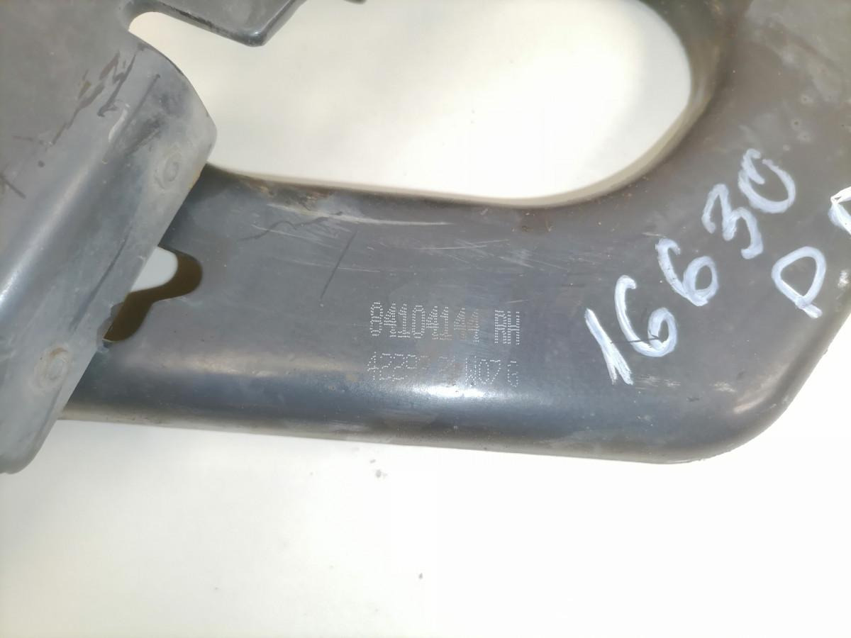 Volvo lower grille carrier hinge 84104144 - Grill for Truck: picture 3 Volvo lower grille carrier hinge 84104144 - Grill for Truck: picture 3