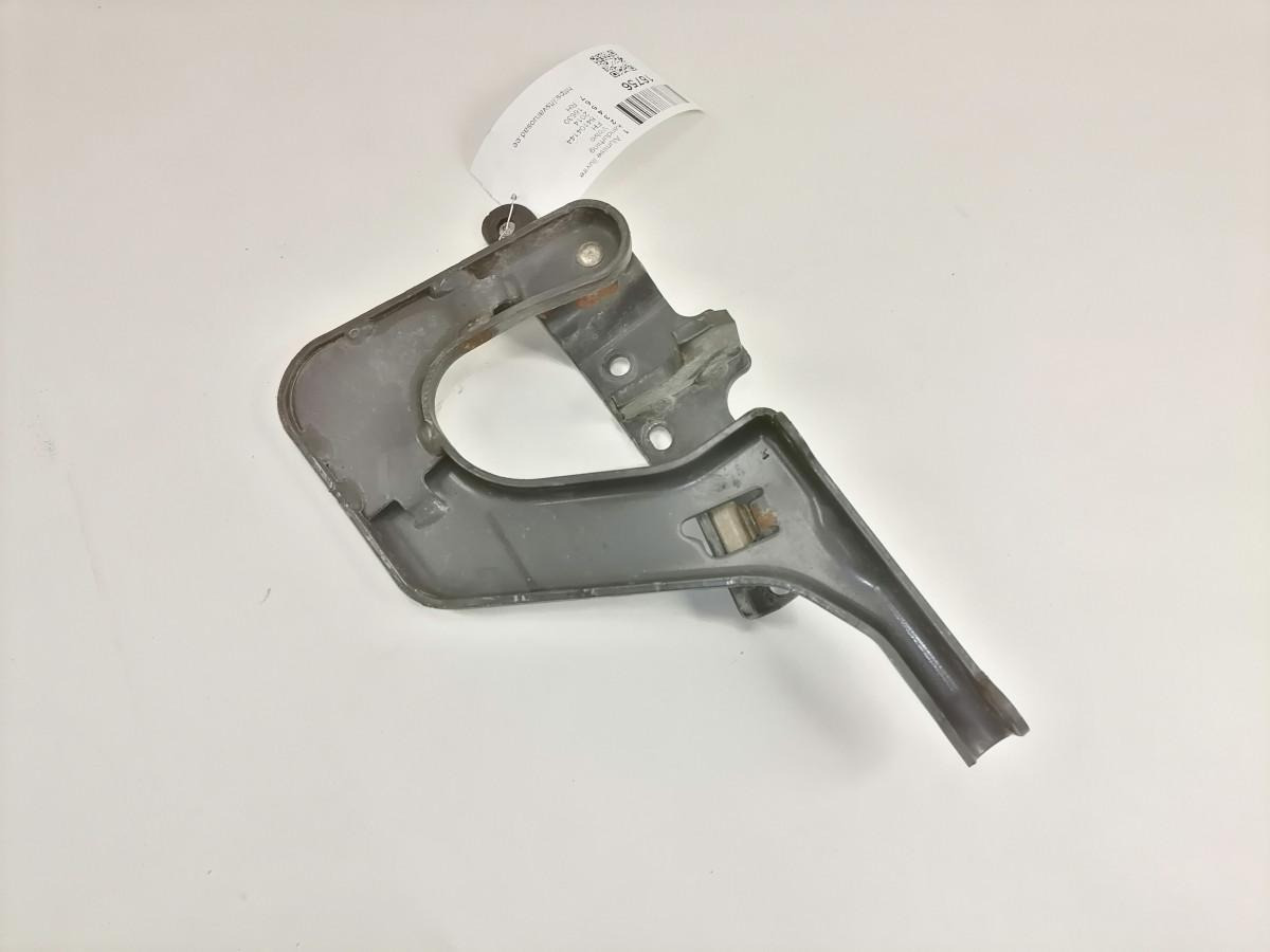 Volvo lower grille carrier hinge 84104144 - Grill for Truck: picture 4 Volvo lower grille carrier hinge 84104144 - Grill for Truck: picture 4