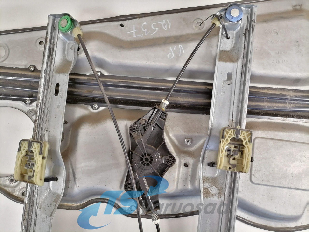 Volvo window mechanism 84225944 - Door and parts for Truck: picture 4 Volvo window mechanism 84225944 - Door and parts for Truck: picture 4