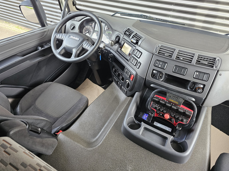 Crane truck DAF CF 330 6x2 / PALFINGER CRANE / KRAN / CURTAIN: picture 19