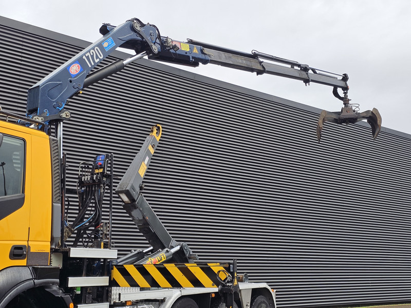 Iveco TRAKKER 380 8X6 / EURO 6 / CRANE + HOOKLIFT - Hook lift truck, Crane truck: picture 2 Iveco TRAKKER 380 8X6 / EURO 6 / CRANE + HOOKLIFT - Hook lift truck, Crane truck: picture 2