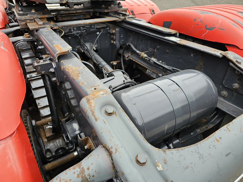 Tractor unit Scania R 164.580 8x4-4 / 150T / MANUAL / RETARDER / BIG AXLE: picture 14 Tractor unit Scania R 164.580 8x4-4 / 150T / MANUAL / RETARDER / BIG AXLE: picture 14