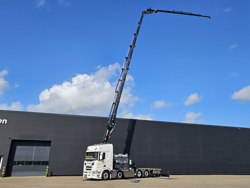 Scania R590 V8 / 8X2 / HIAB 1188 + JIB + WINCH - Tractor unit: picture 4 Scania R590 V8 / 8X2 / HIAB 1188 + JIB + WINCH - Tractor unit: picture 4