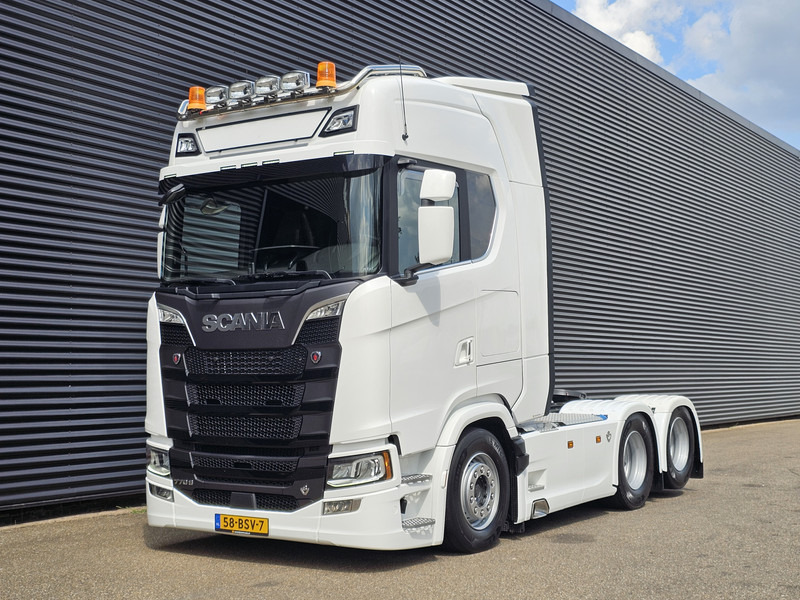 Scania S770 V8 6x2 BOOOGIE / FULL AIR / RETARDER / PARKING COOLER - Tractor unit: picture 1 Scania S770 V8 6x2 BOOOGIE / FULL AIR / RETARDER / PARKING COOLER - Tractor unit: picture 1