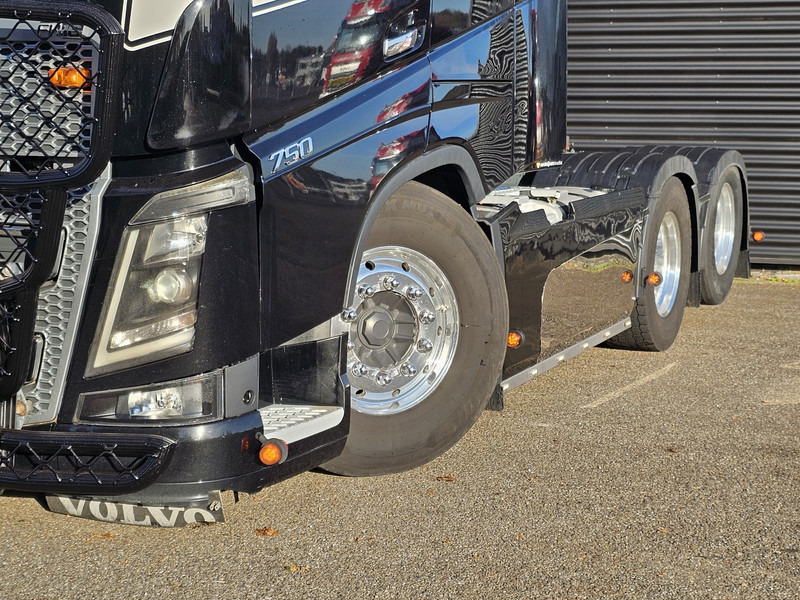 Tractor unit Volvo FH 16 750 6x2 BOOGIE / RETARDER / I PARK COOL: picture 9