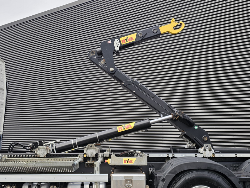 Volvo FH 460 6x4 / HAAKARM / HOOKLIFT / 31 dkm! - Hook lift truck: picture 4 Volvo FH 460 6x4 / HAAKARM / HOOKLIFT / 31 dkm! - Hook lift truck: picture 4