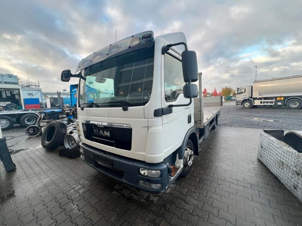 Flatbed van MAN 8.180 4X2 offene Pritsche: picture 6