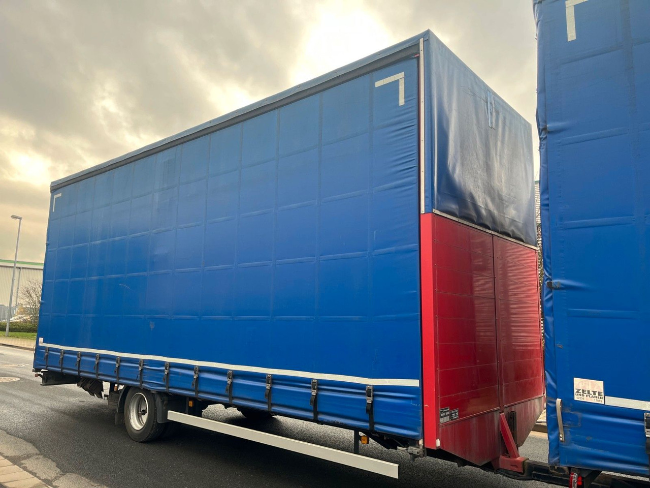 Curtainsider truck MAN 8.220 4X2 Pritschenwagen: picture 11
