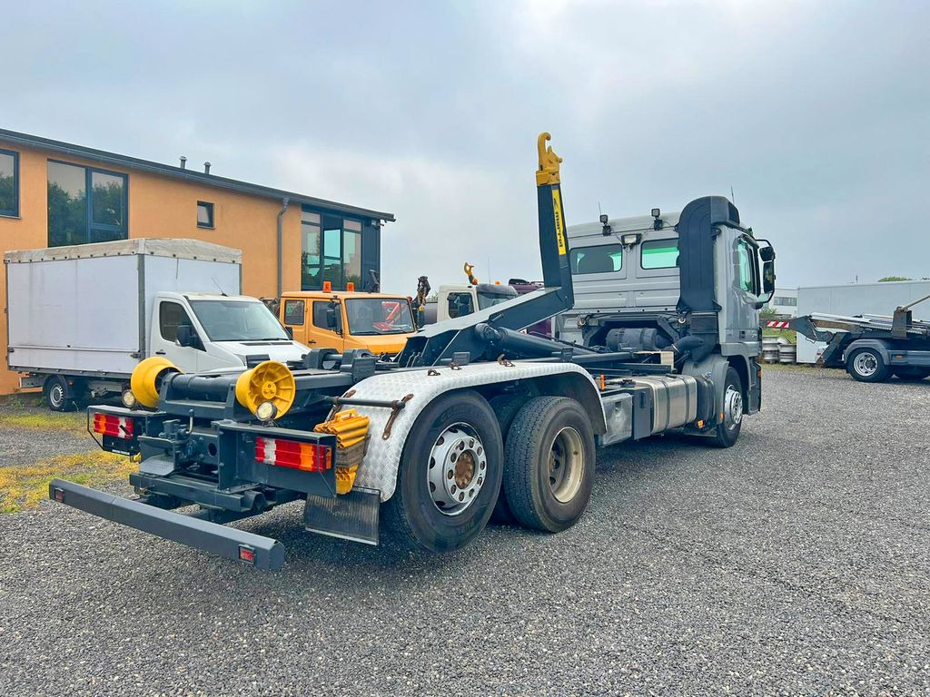 Mercedes-Benz 2541 6X2 Marrel Abroller Hydr. Verriegelung - Hook lift truck: picture 3 Mercedes-Benz 2541 6X2 Marrel Abroller Hydr. Verriegelung - Hook lift truck: picture 3