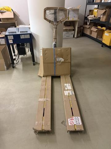 Yale 1100 - Pallet truck: picture 1 Yale 1100 - Pallet truck: picture 1