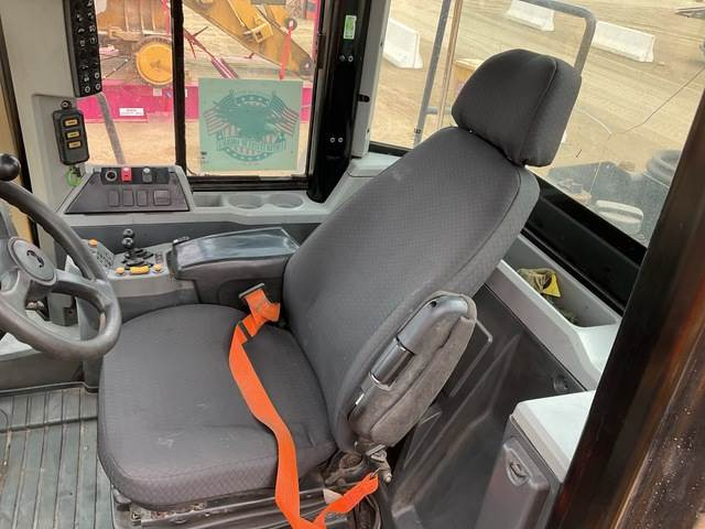 Wheel loader CAT 966L: picture 22