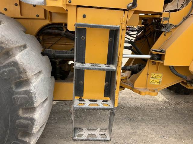 Wheel loader CAT 966L: picture 10