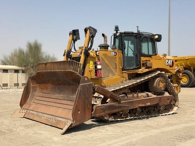 CAT D8R - Bulldozer: picture 1 CAT D8R - Bulldozer: picture 1