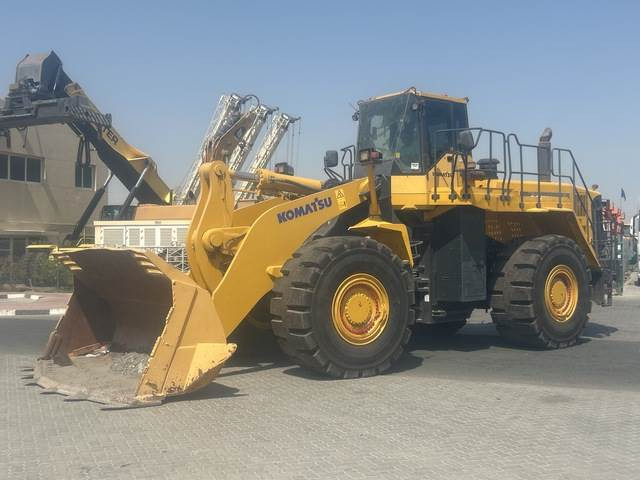 Komatsu WA600-6R - Wheel loader: picture 1 Komatsu WA600-6R - Wheel loader: picture 1