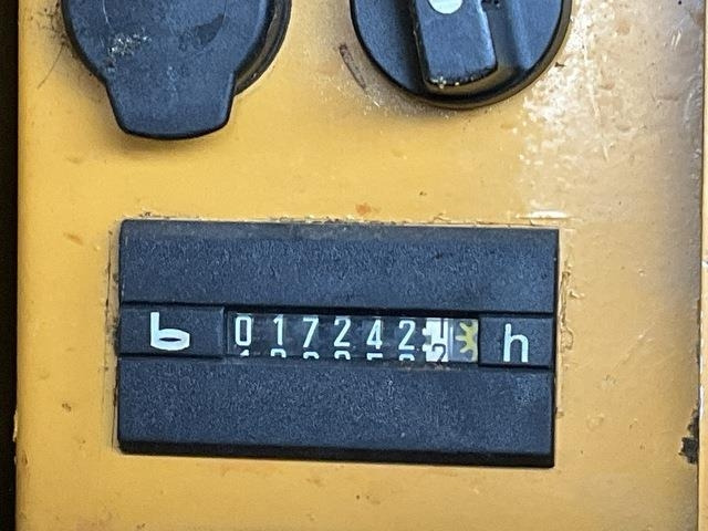 Wheel excavator CAT M320: picture 8