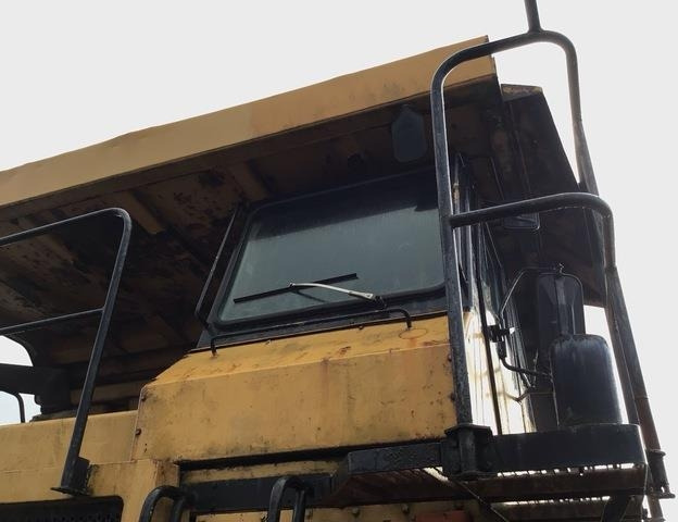 Rigid dumper/ Rock truck CAT 775B: picture 12