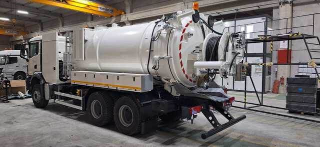 MAN TGS33.400 Jetter - Vacuum truck: picture 4 MAN TGS33.400 Jetter - Vacuum truck: picture 4