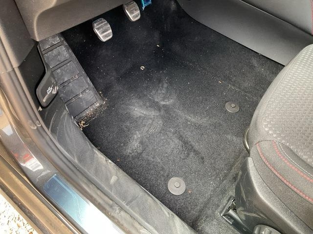 Car Ford Focus: picture 21