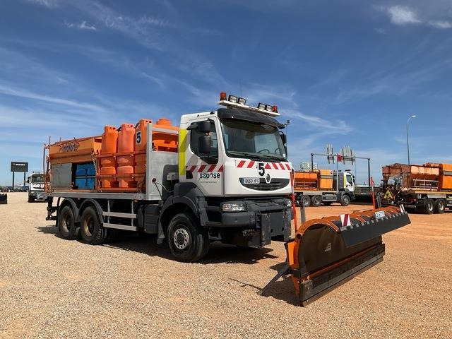 Renault Kerax 380DXI - Snow removal vehicle: picture 4 Renault Kerax 380DXI - Snow removal vehicle: picture 4