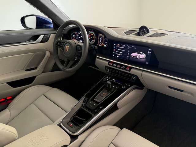 Porsche 911 Coupe - Car: picture 5 Porsche 911 Coupe - Car: picture 5