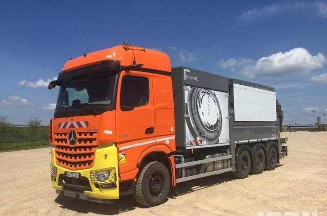 Rivard - Mercedes-Benz EXVAC - Arocs 3253 8x4 - Vacuum truck: picture 1 Rivard - Mercedes-Benz EXVAC - Arocs 3253 8x4 - Vacuum truck: picture 1