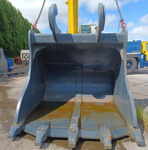 Vendee Distribution - Excavator bucket for Construction machinery: picture 1 Vendee Distribution - Excavator bucket for Construction machinery: picture 1