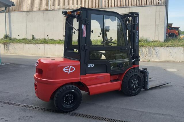 EP EFX-301 - Electric forklift: picture 3 EP EFX-301 - Electric forklift: picture 3