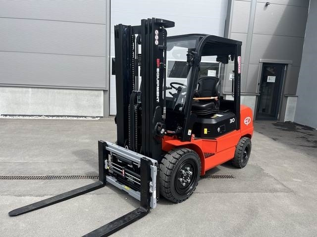 EP EFXZ301 - Electric forklift: picture 1 EP EFXZ301 - Electric forklift: picture 1