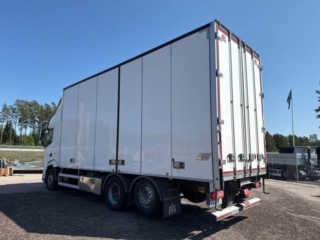 DAF XF 530 FAN - Box truck: picture 2 DAF XF 530 FAN - Box truck: picture 2