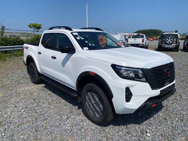 Nissan Navara - Van: picture 4 Nissan Navara - Van: picture 4