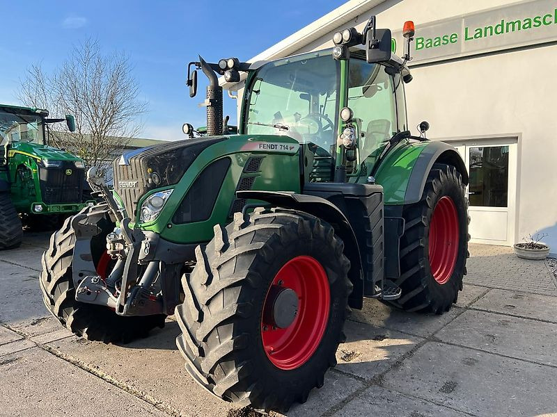 Fendt 714 Vario ProfiPlus - Farm tractor: picture 2 Fendt 714 Vario ProfiPlus - Farm tractor: picture 2