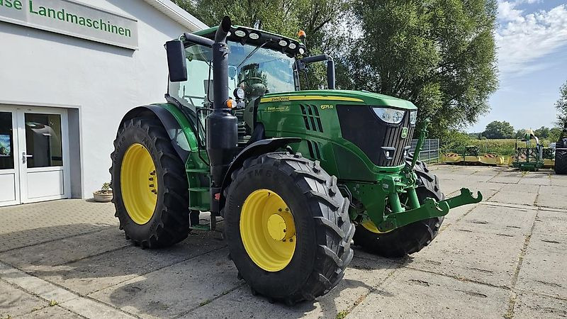 John Deere 6175R - Farm tractor: picture 3 John Deere 6175R - Farm tractor: picture 3