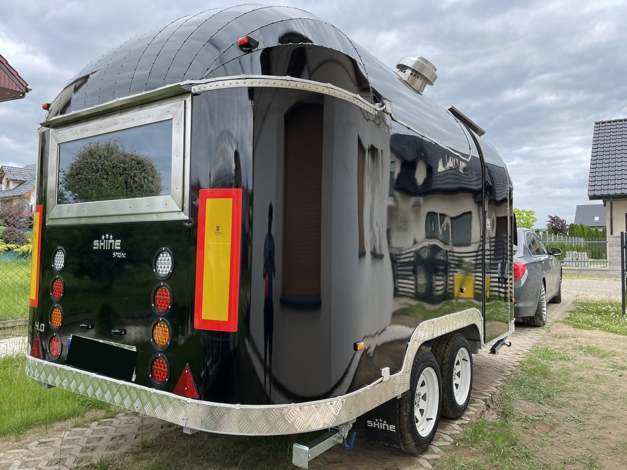 SHINE Spring BLACK - Vending trailer: picture 2 SHINE Spring BLACK - Vending trailer: picture 2